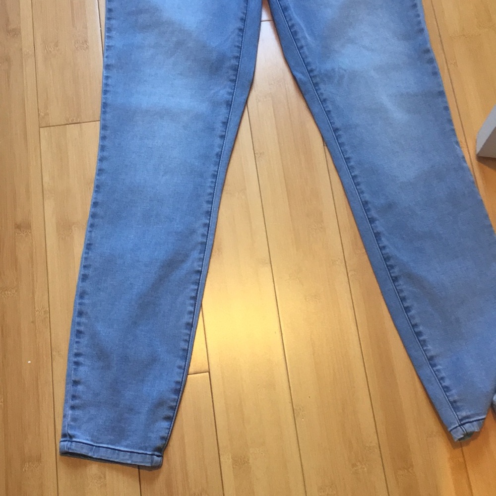 Jeans - Picture 2 of 4
